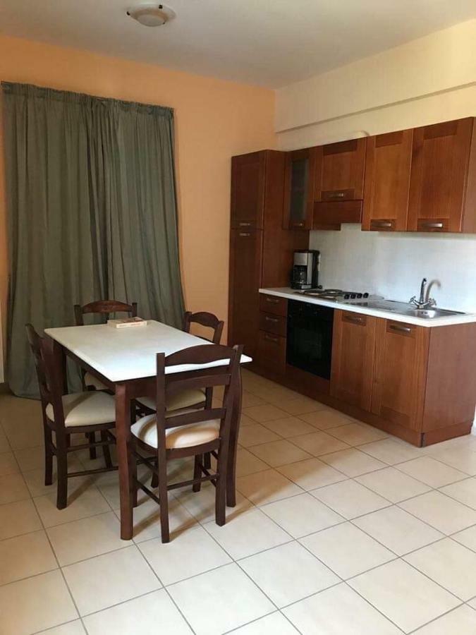 Hotel Xenonas Nikia à Yerákion Extérieur photo